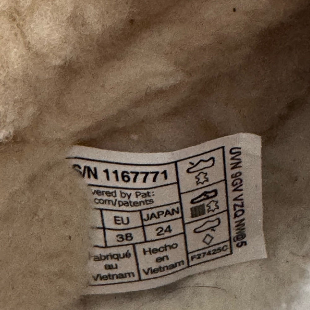 UGG Classic Ultra Mini Spillseam Genuine Shearling Bootie (Women) - Picture 9 of 11